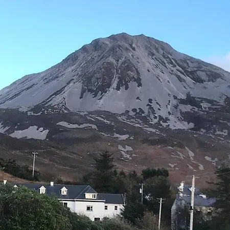 別荘 The House On The Hill